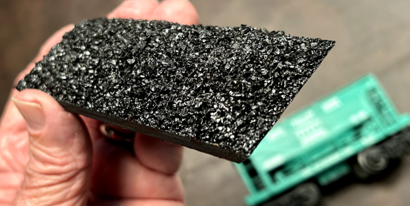 LIONEL COAL LOAD FOR O GAUGE ORE CAR. HAND MADE WITH BALLAST! NOT PLASTIC! READ!