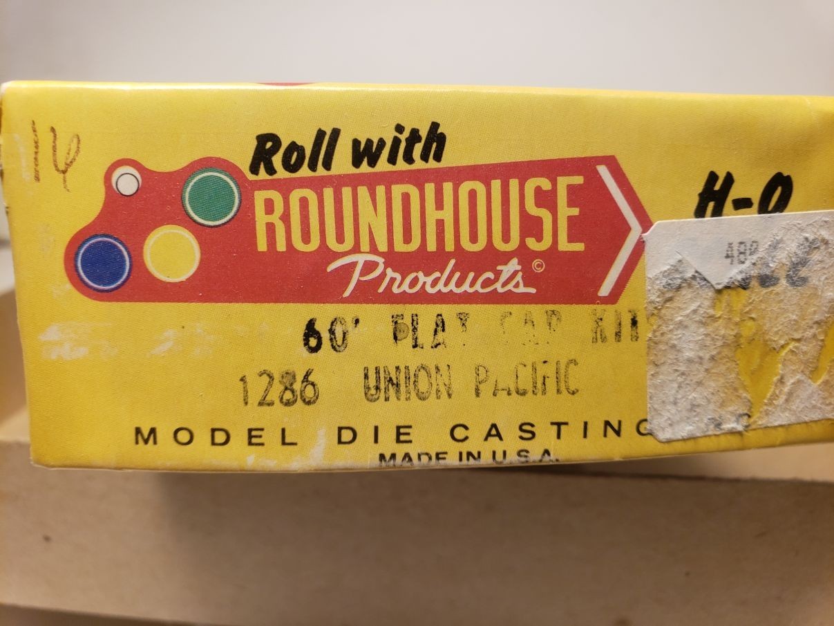 Roundhouse Model Die Casting 60 ft Flat Car Union Pacific 1286 freight HO car
