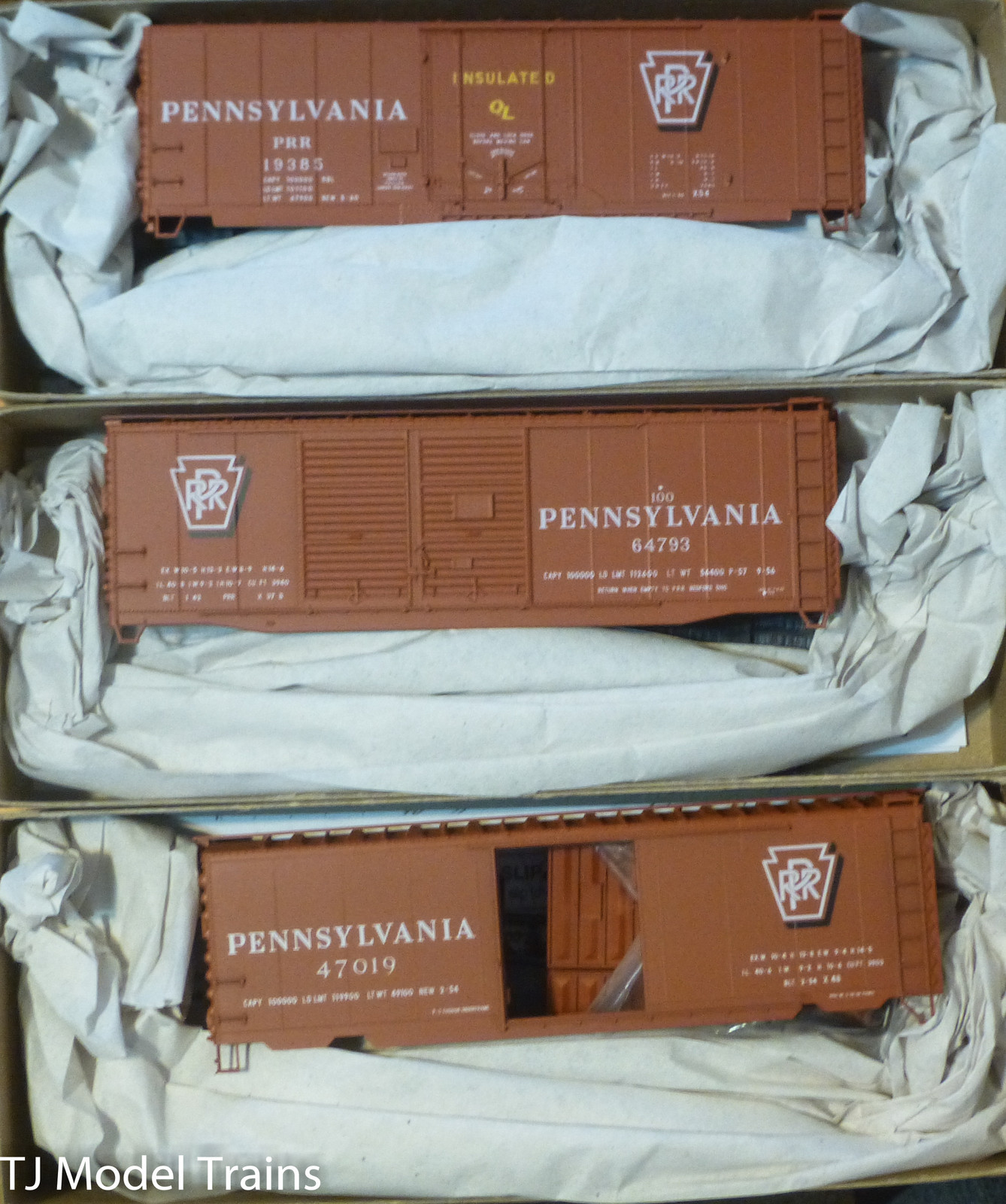 Accurail HO #8083 (3 Pack) Pennsylvania 40′ PS-1 Steel Boxcars (Plastic Kits)