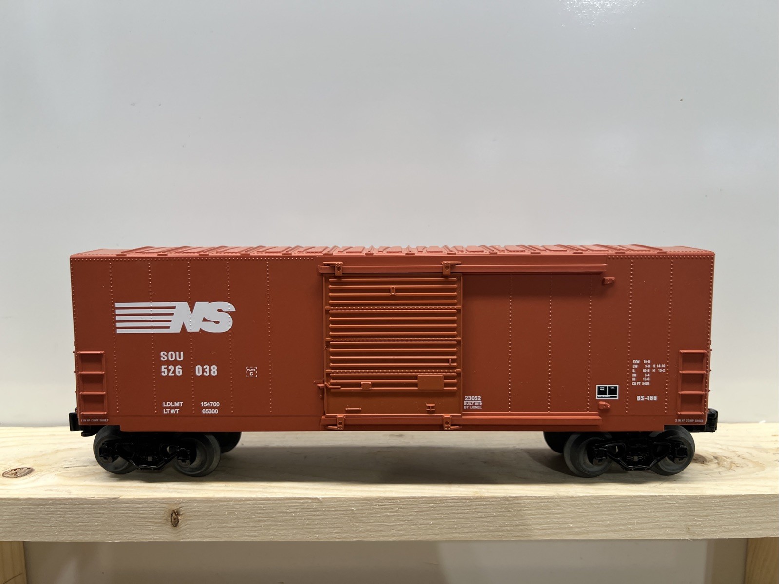 Lionel 6-23052 O Scale Norfolk Southern Smooth Sided Hi-Cube Boxcar