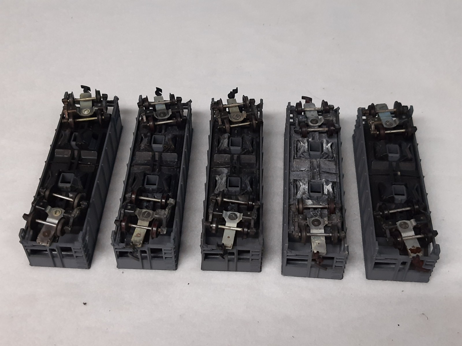 Mantua Tyco HO Operating Hoppers US Navy Used Broken Step Couplers Lot Of 5