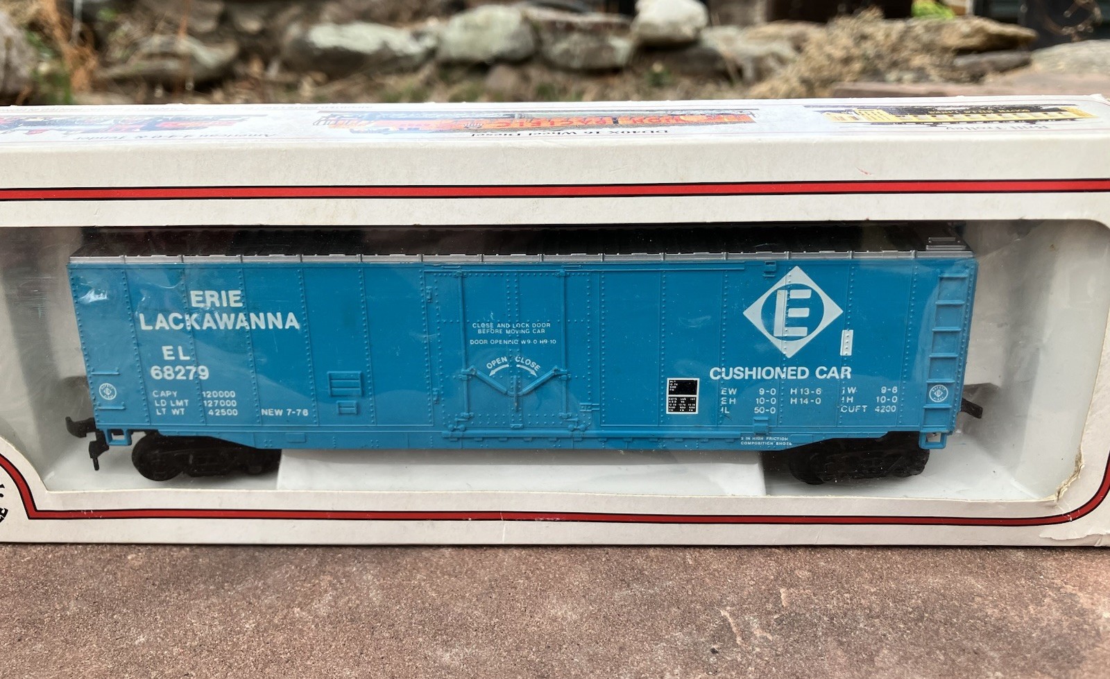Bachmann Erie Lackawanna HO 68279 Blue Train Car – NEW in packaging