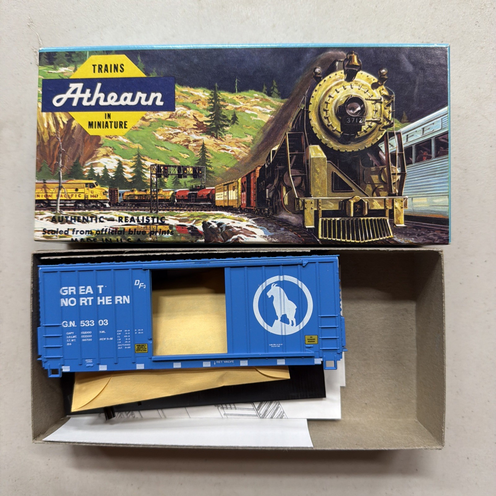 Athearn 1953 Great Northern 40 ft OB Hi-Cube Boxcar HO scale 53305