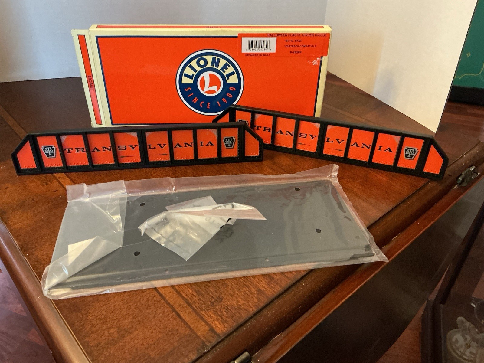 Lionel 6-24284 Halloween Plastic Girder Bridge NEW 24284 CTS 3.1.5