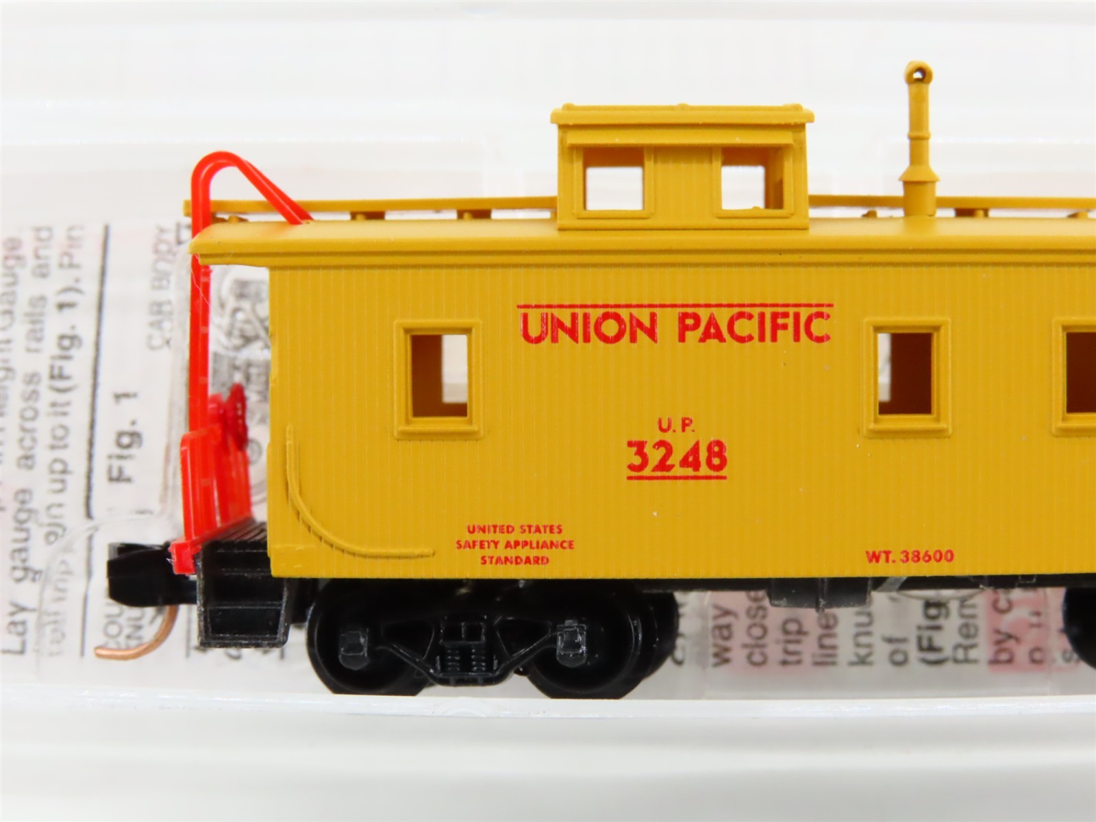 N Scale Micro-Trains MTL 50100 UP Union Pacific Railroad 34′ Wood Caboose #3248