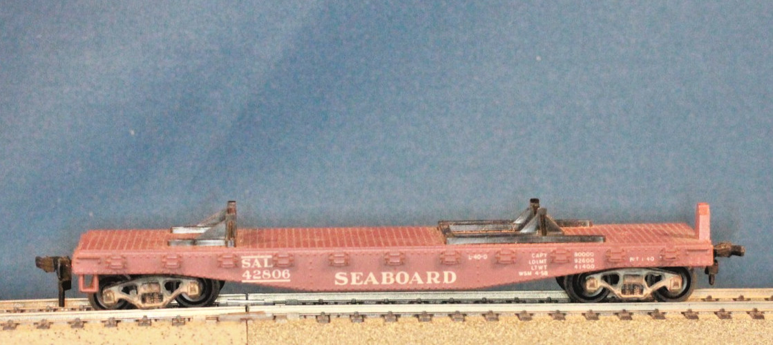 JP HO Athearn Seaboard Line 40’ flat car without airplane Load