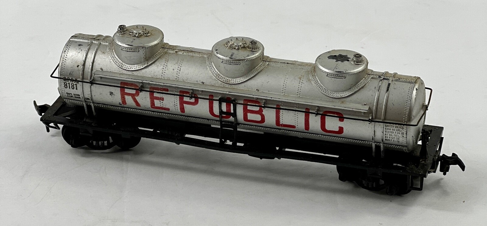 HO Scale Republic Three Dome Tanker Hotco – Hong Kong – Free Shipping