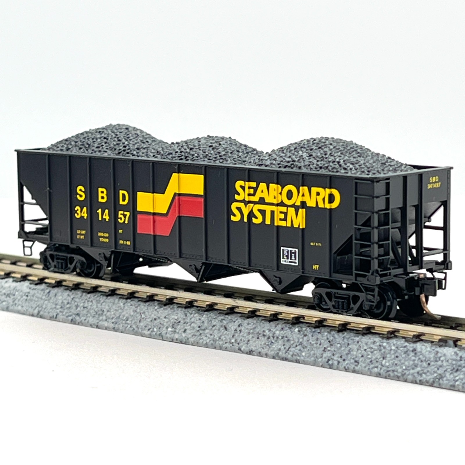 Micro-Trains N Scale Seaboard System 100 Ton 3 Bay Hopper with Coal Load 341457