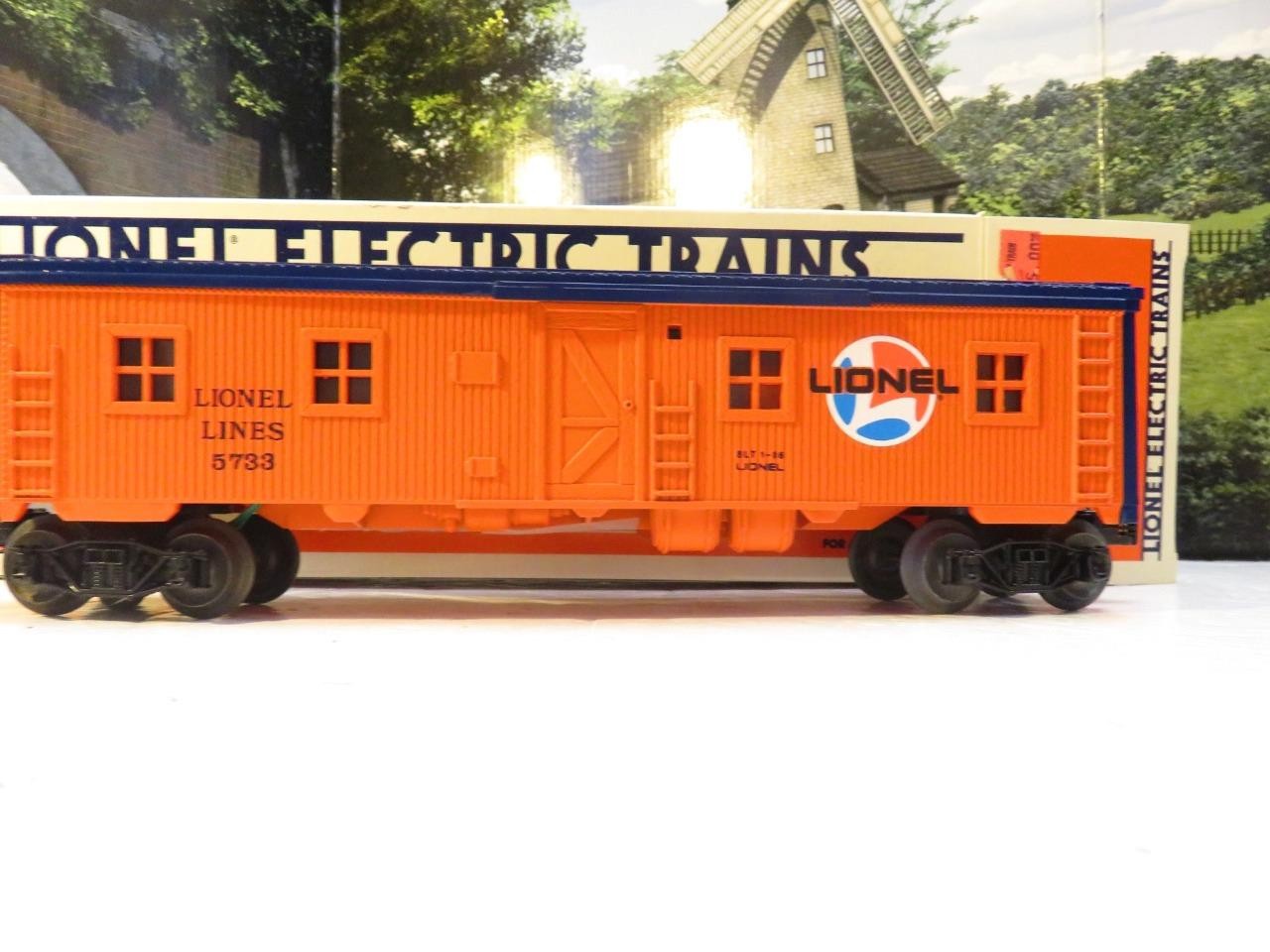 MPC LIONEL 5733 LIONEL LINES LIGHTED BUNK CAR – BOXED – NEW – B2R