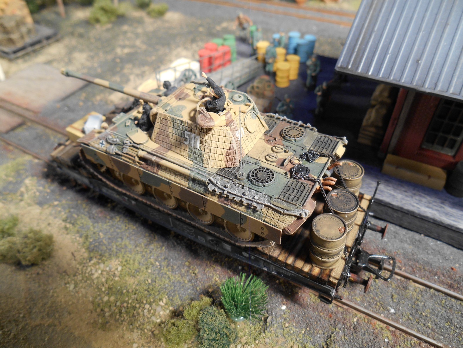 HO Roco Minitank 6th Panzer Army Tank Car with Soldiers A2301 Custom Detail