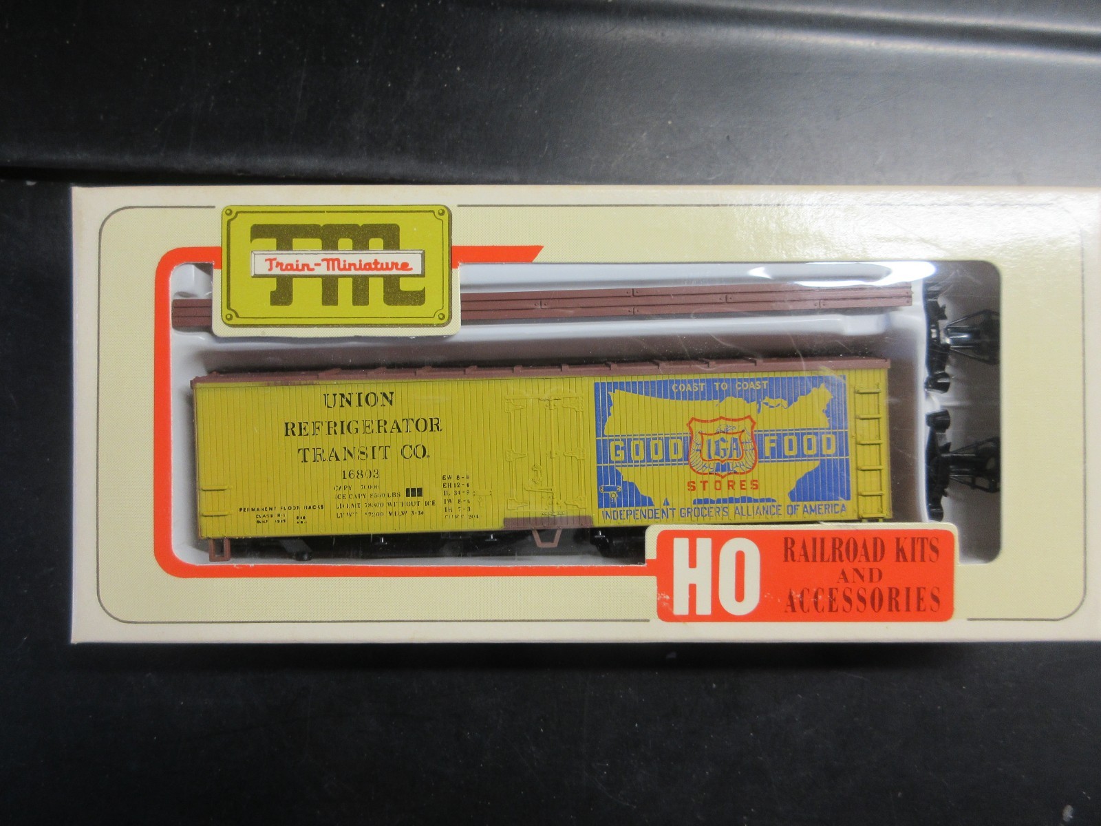 TRAIN-MINIATURE ho IGA STORES 40′ WOOD REEFER #2453 vintage