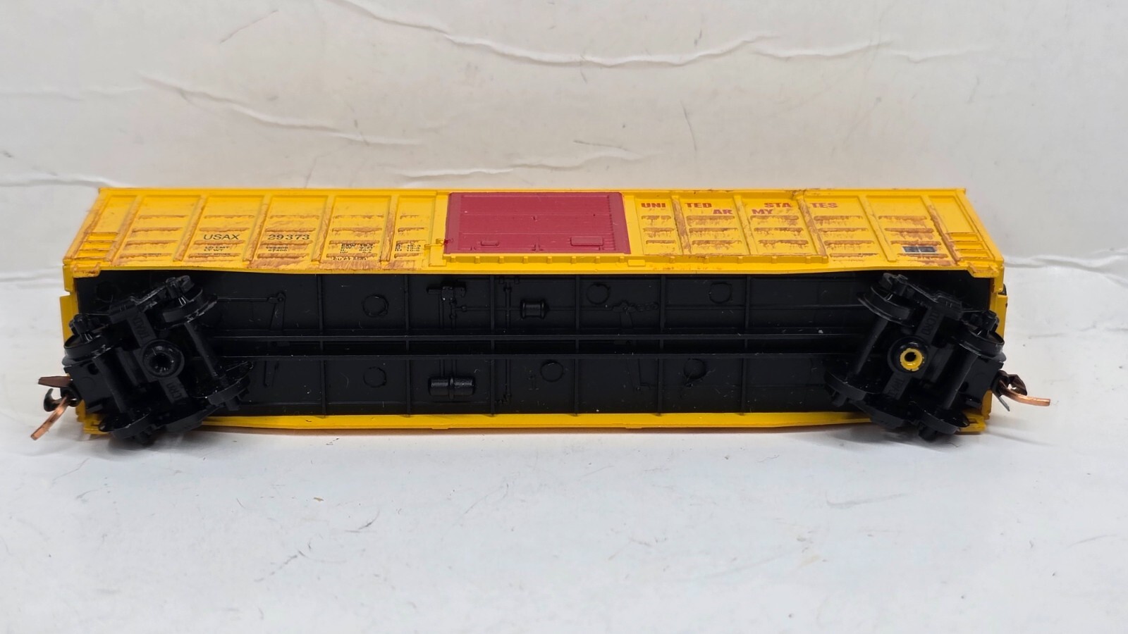 Micro-Trains N Scale UNITED STATES U.S. ARMY USAX 29373 Yellow Train Box Car