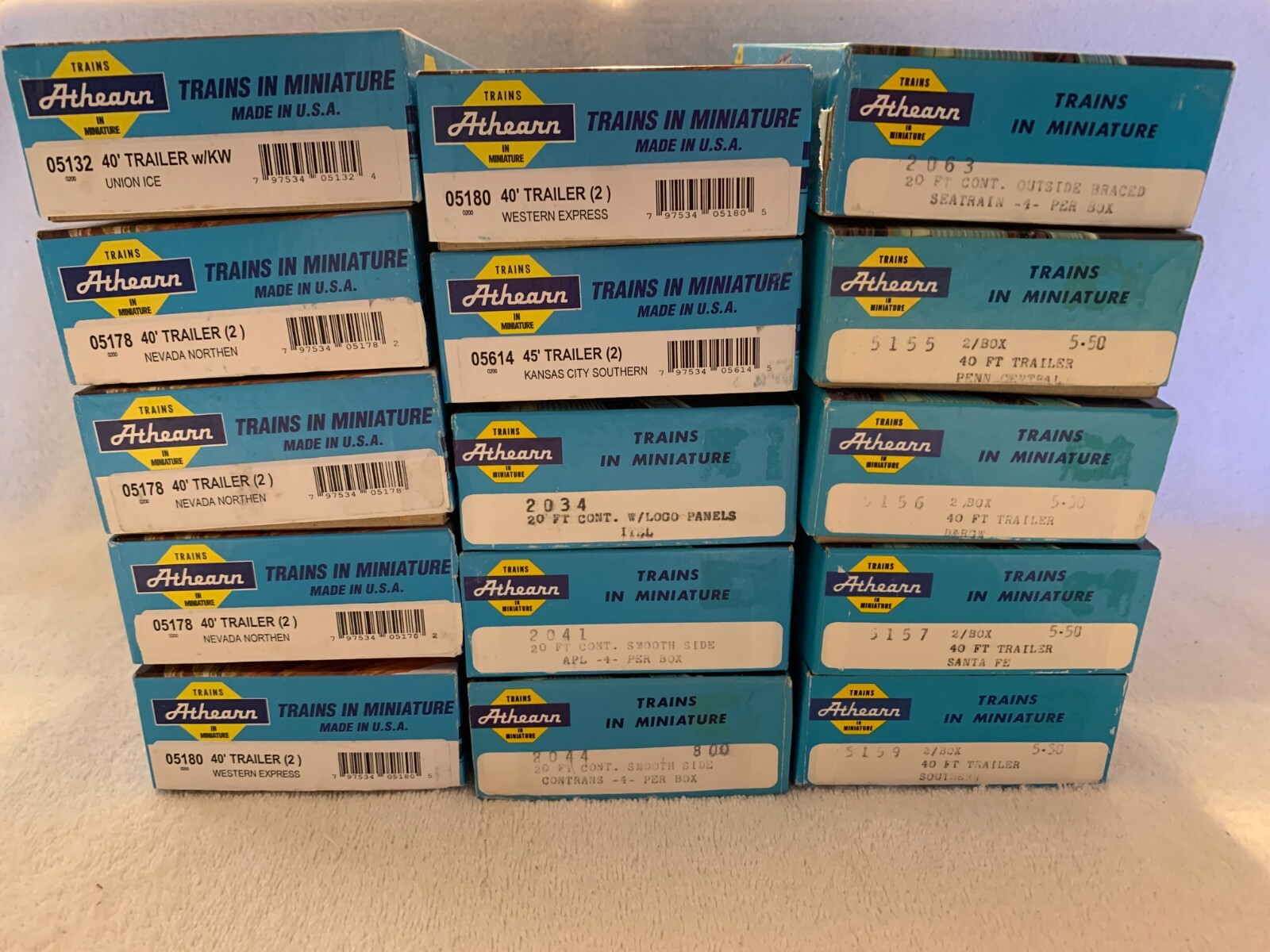 Athearn HO Scale Trailers, Containers, Piggyback Vans, Chasis (Various Carriers)