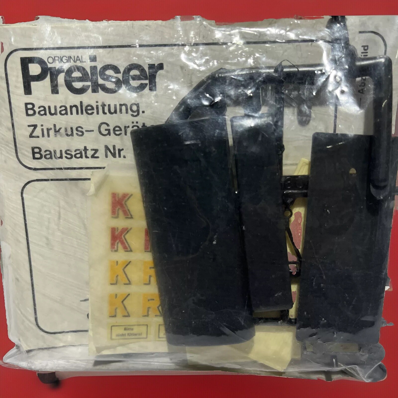 Ho Scale Preiser circus enclosed wagon kit #602 new old stock