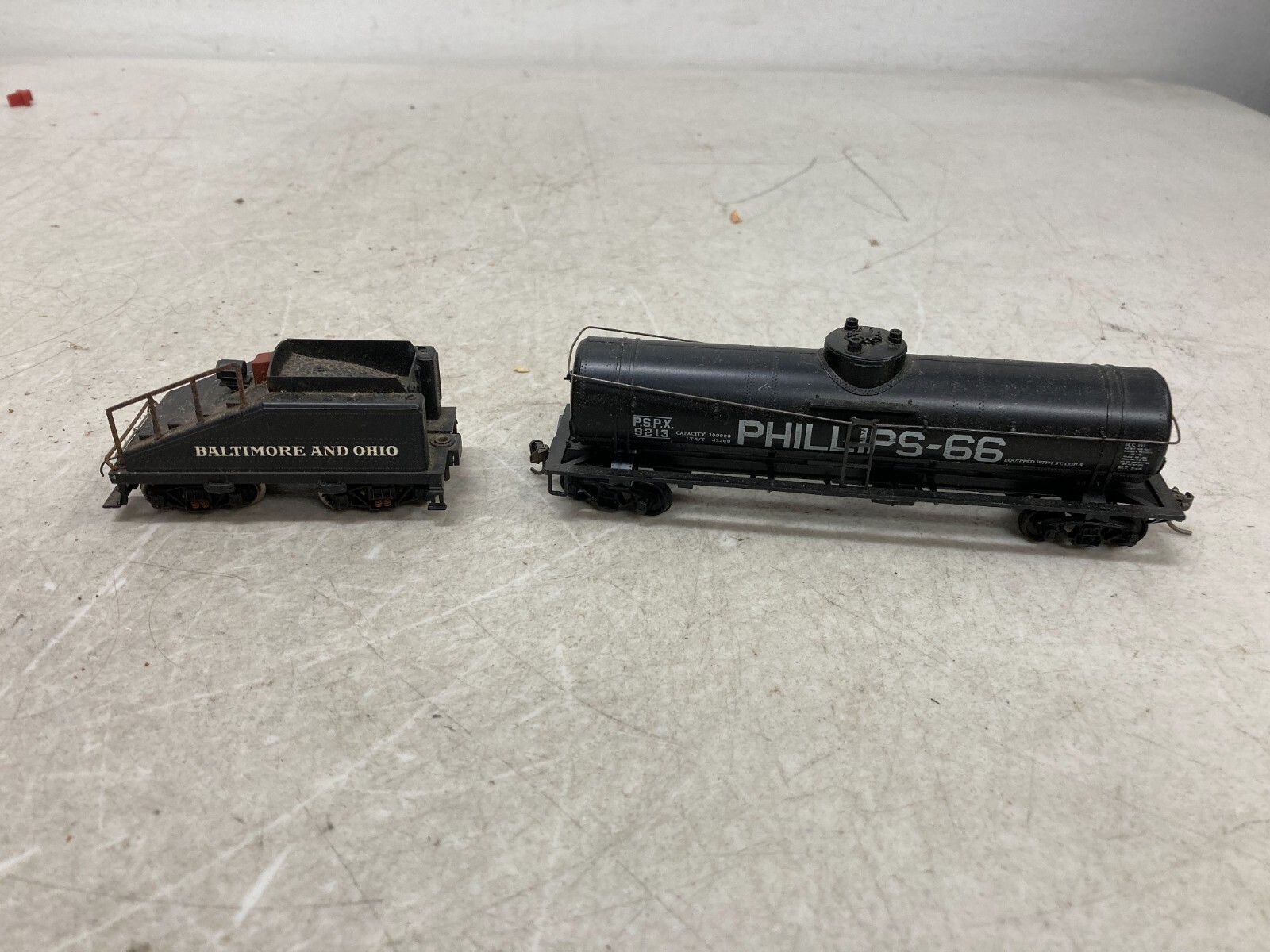 HO scale/Phillips 66 train car #9213 And Baltimore And Ohio