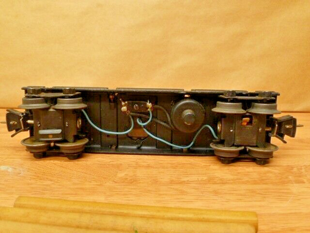 VINTAGE LIONEL LINES Automatic Lumber Dump Railroad Car #3451 w/ logs