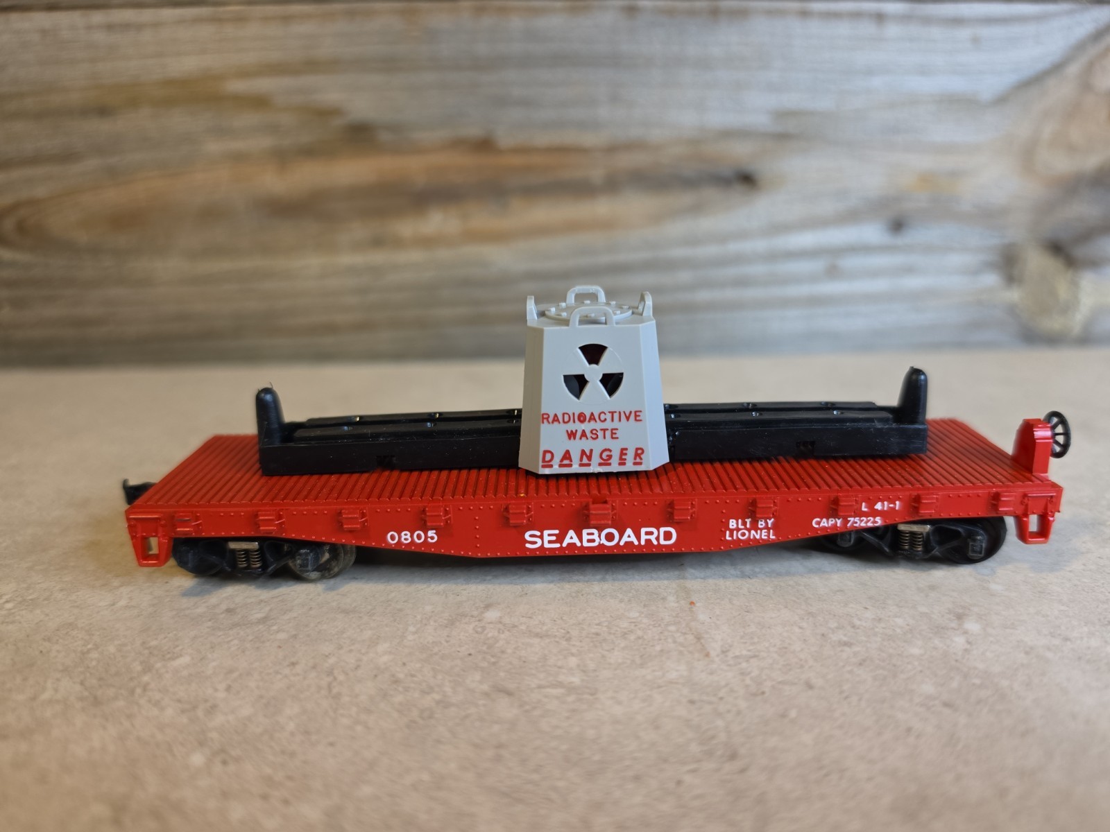 Vintage HO Lionel No 0805 Seaboard Radioactive Waste Car In Orig Box Untested