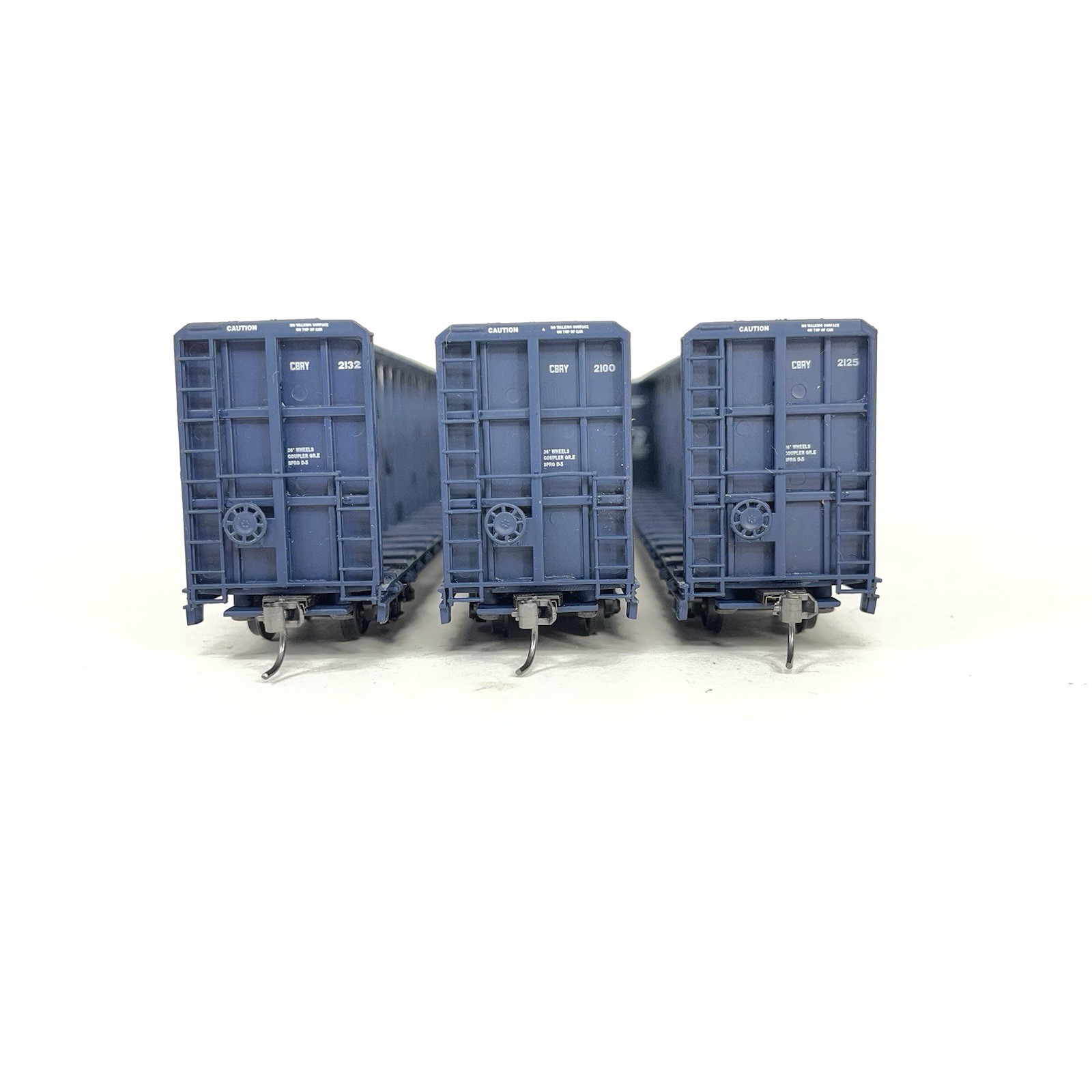 Walthers HO Plum Creek Standard CBRY 72’ Center Beam Flat Car 3 Pack