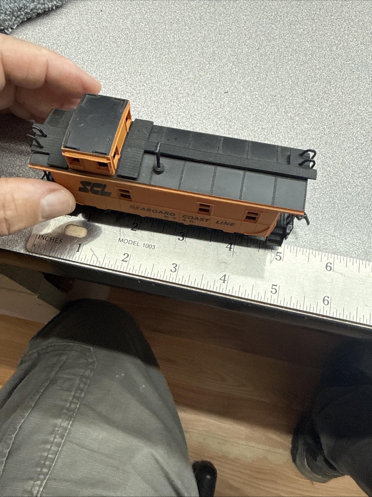 Seaboard Coast Line Offset Caboose Orange And Black Ho Bachmann