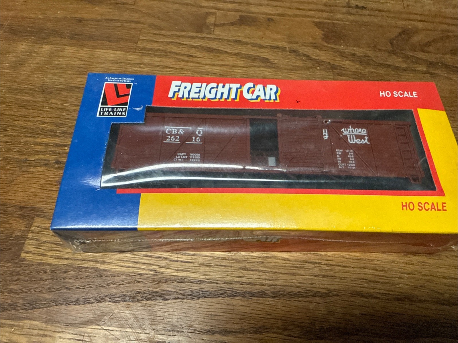 Life Like HO Scale #8478 C B & Q #26216 Everywhere West Wood Boxcar NOS