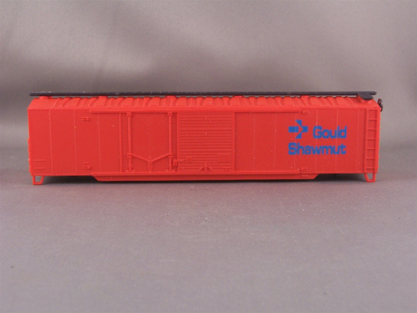 Unknown Mfr – Gould Shawmut – 50′ Combo Door Box Car Body & Floor