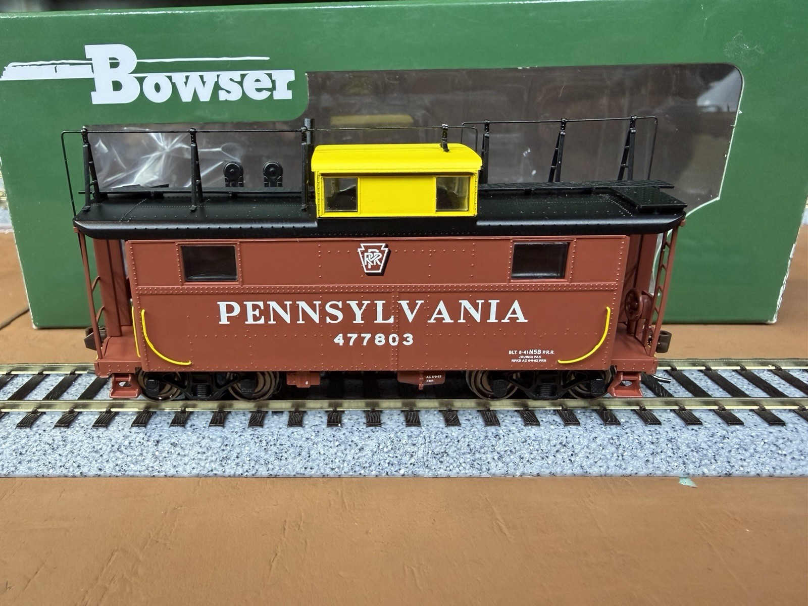 HO Scale Bowser Pennsylvania Railroad Caboose Lot Of 4 PRR Trainphone Pittsburgh