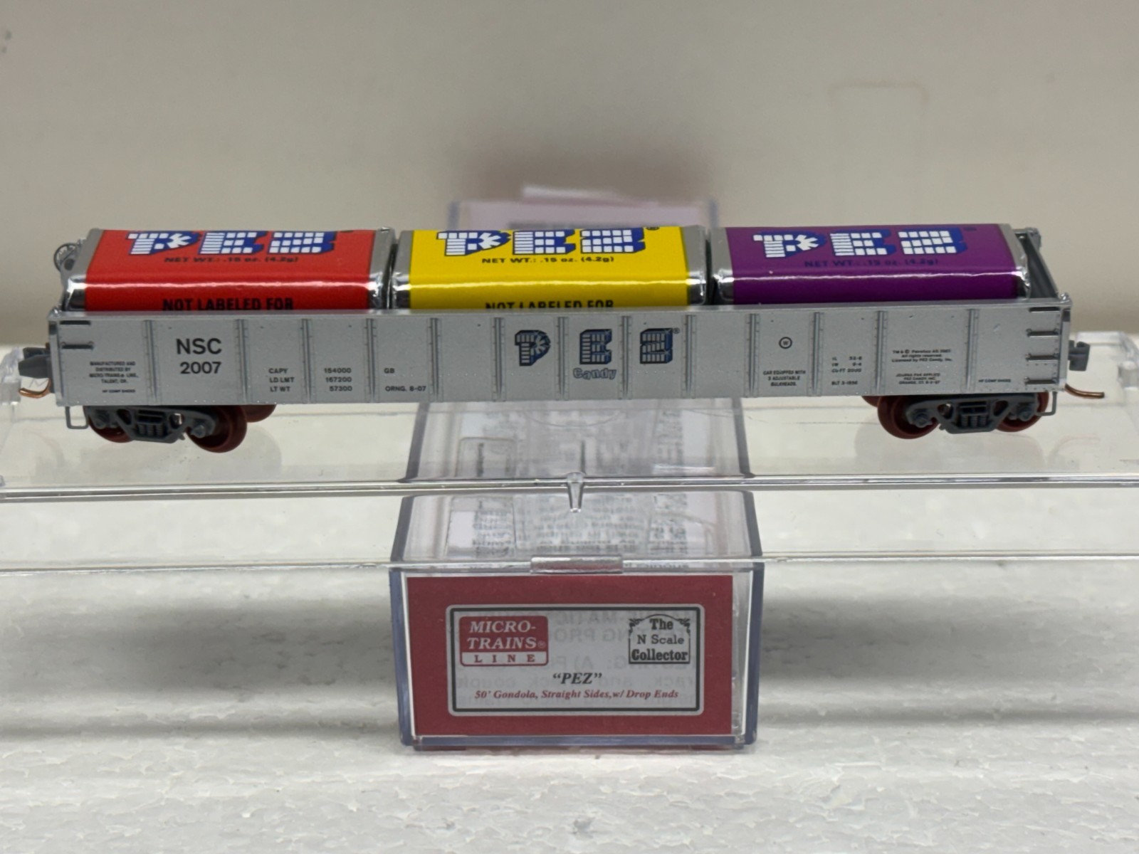 N Scale Micro Trains MTL Special Run 07-135 Pez NSC 2007 Gondola w/Candy Load