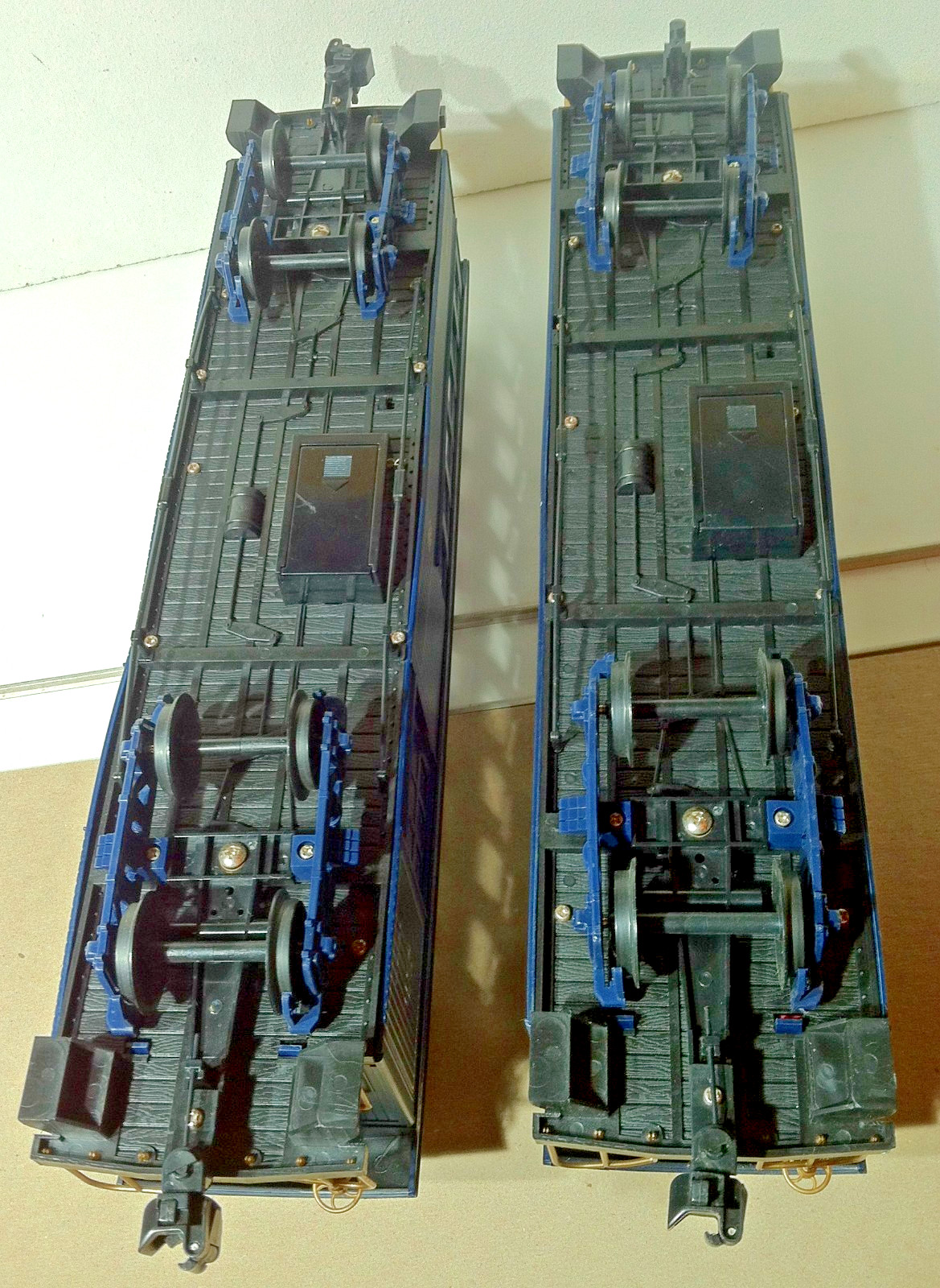 (2) Bachmann Big Haulers G Scale Passenger Cars 1988 Royal Blue Line
