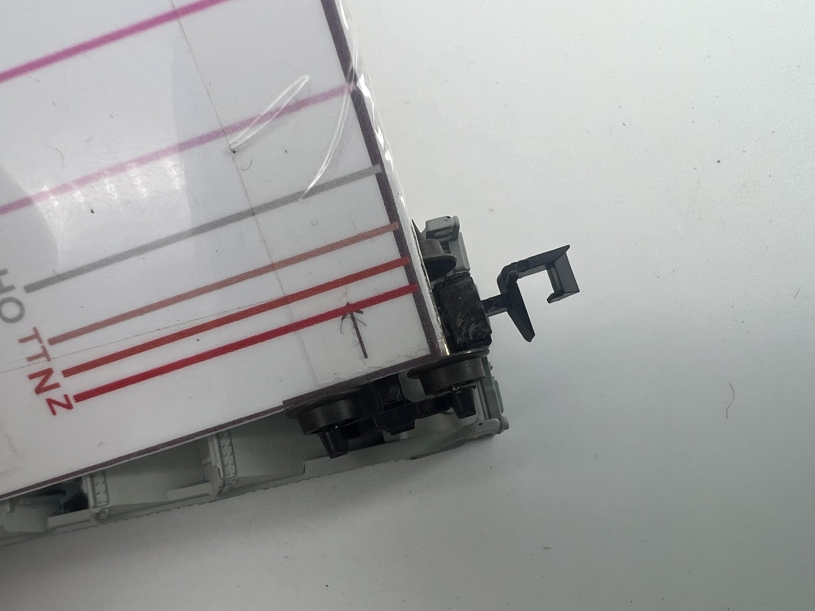 Trix #400055 N Scale Southern Pacific Hopper Car Gray Good