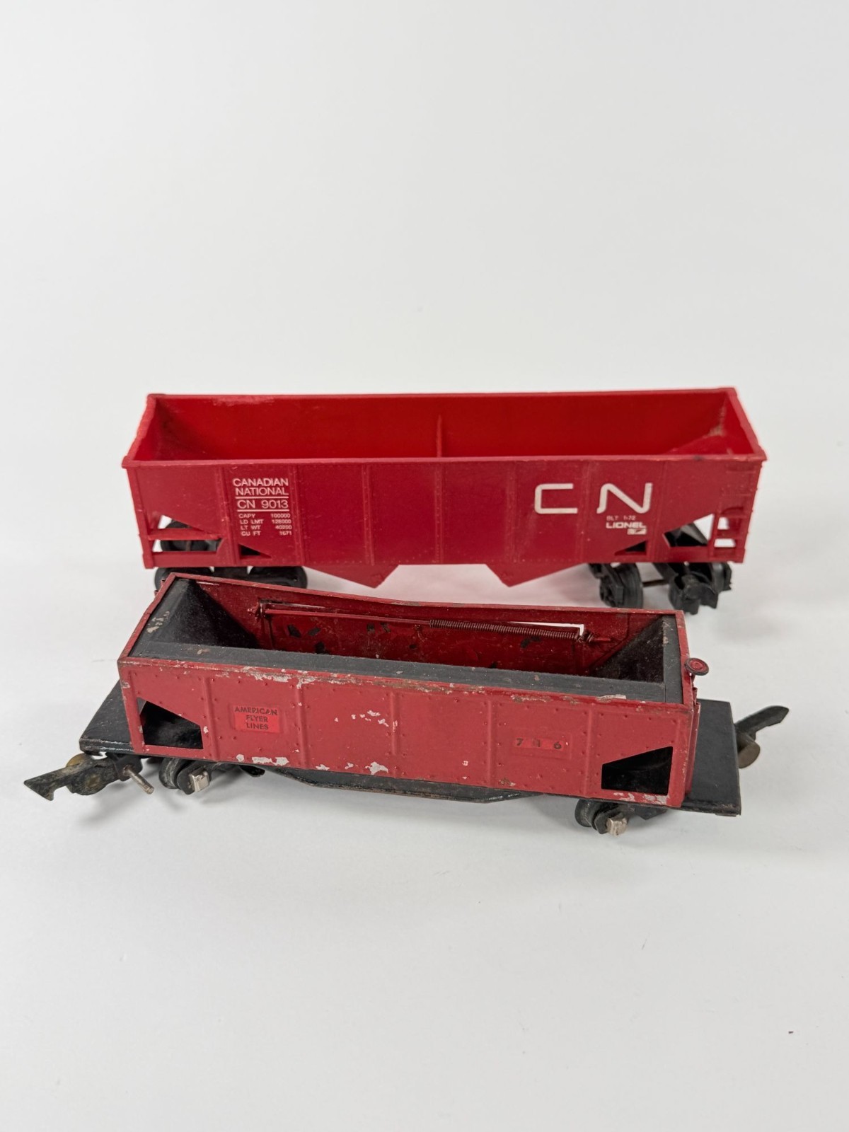 Vintage American Flyer S Gauge #716 Coal Dump Hopper & Lionel Red Hooper Car