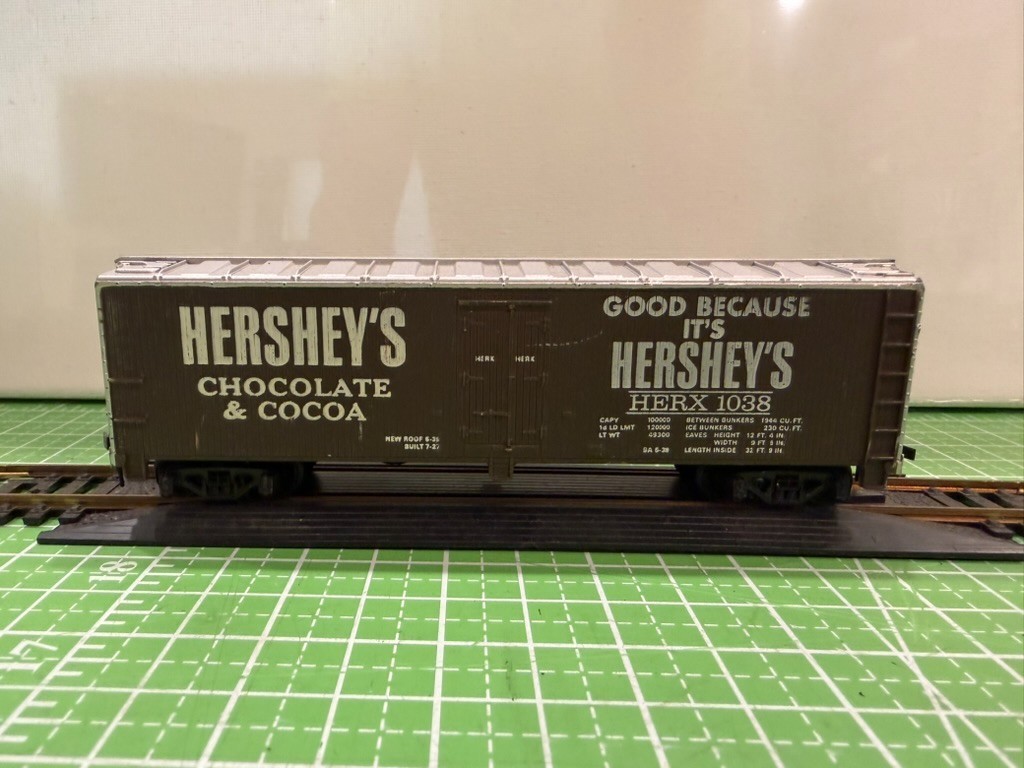 LOT of 4 Vintage HO Scale Box Cars 2 by Buchmann 2 Unknown Manufacturer. Read.