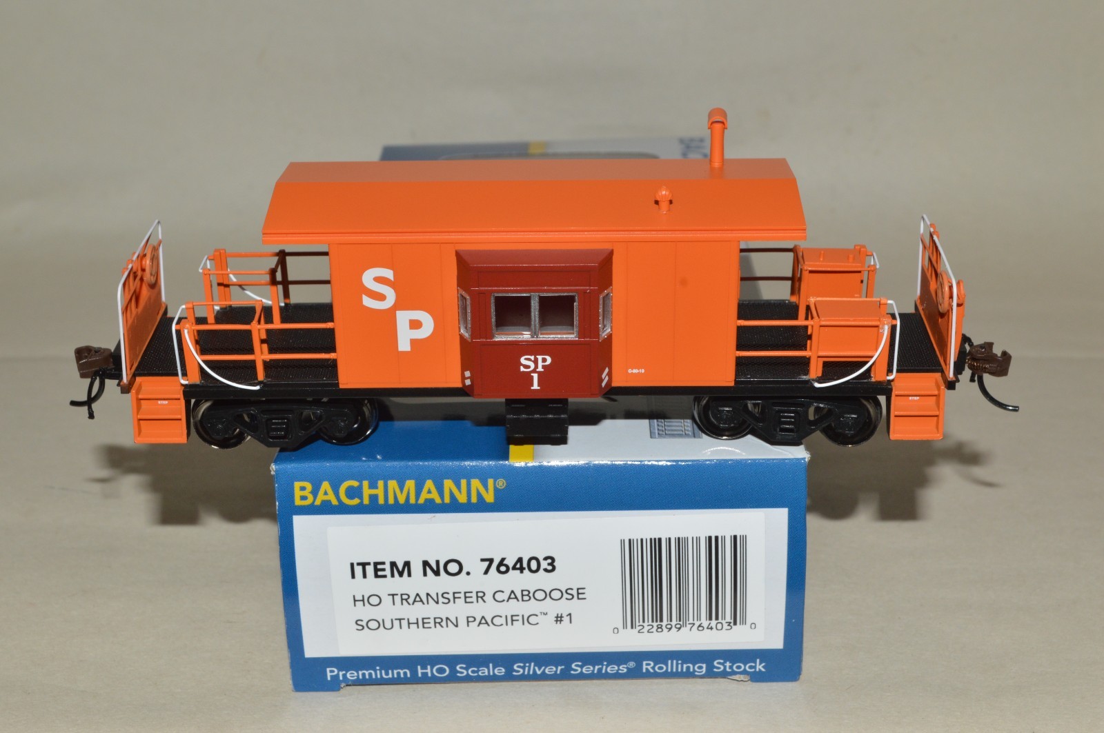 HO scale Bachmann Silver Series Southern Pacific RR transfer caboose car train