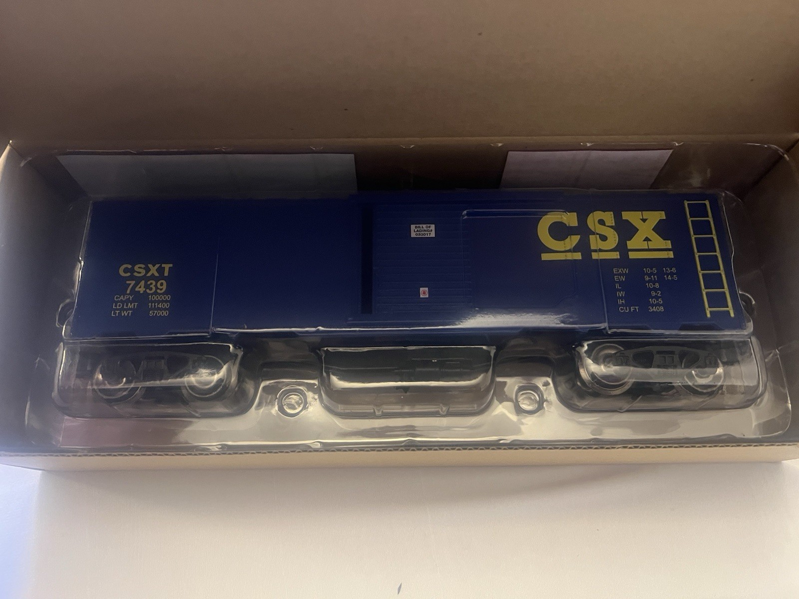 Menards CSX Transportation O Gauge Boxcar Blue Yellow Model Freight #7439