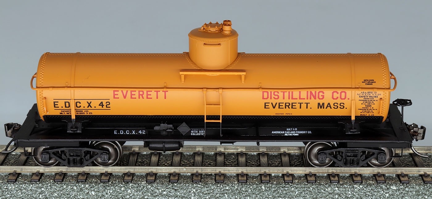 Intermountain #46344-01 Everett Distilling 8K Gal Tank Car HO Scale NOS MIB