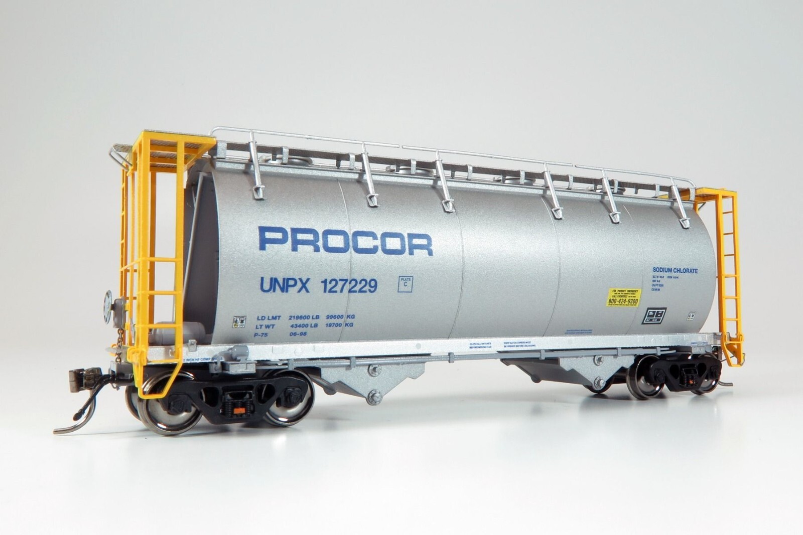 HO Procor 3000cuft Aluminum Hopper: w/Handrail & Wordmark: Single Car #2