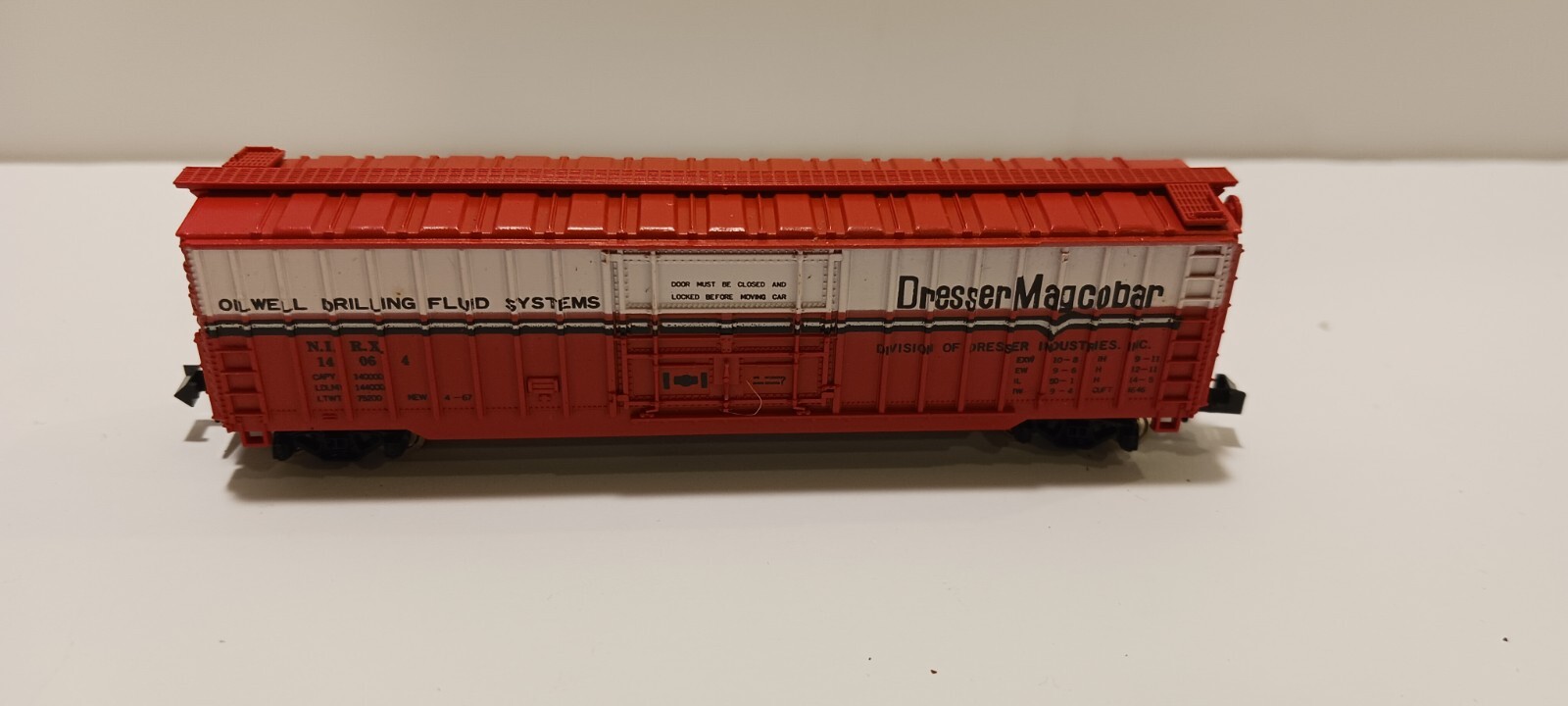 MRC N Scale 70s DRESSER MAGCOBAR DALLAS 50 ft Box Car NIRX 14064 Vintage 1971