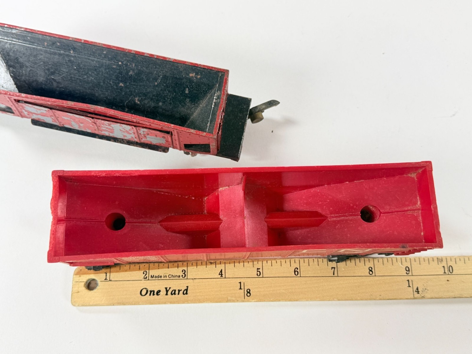 Vintage American Flyer S Gauge #716 Coal Dump Hopper & Lionel Red Hooper Car