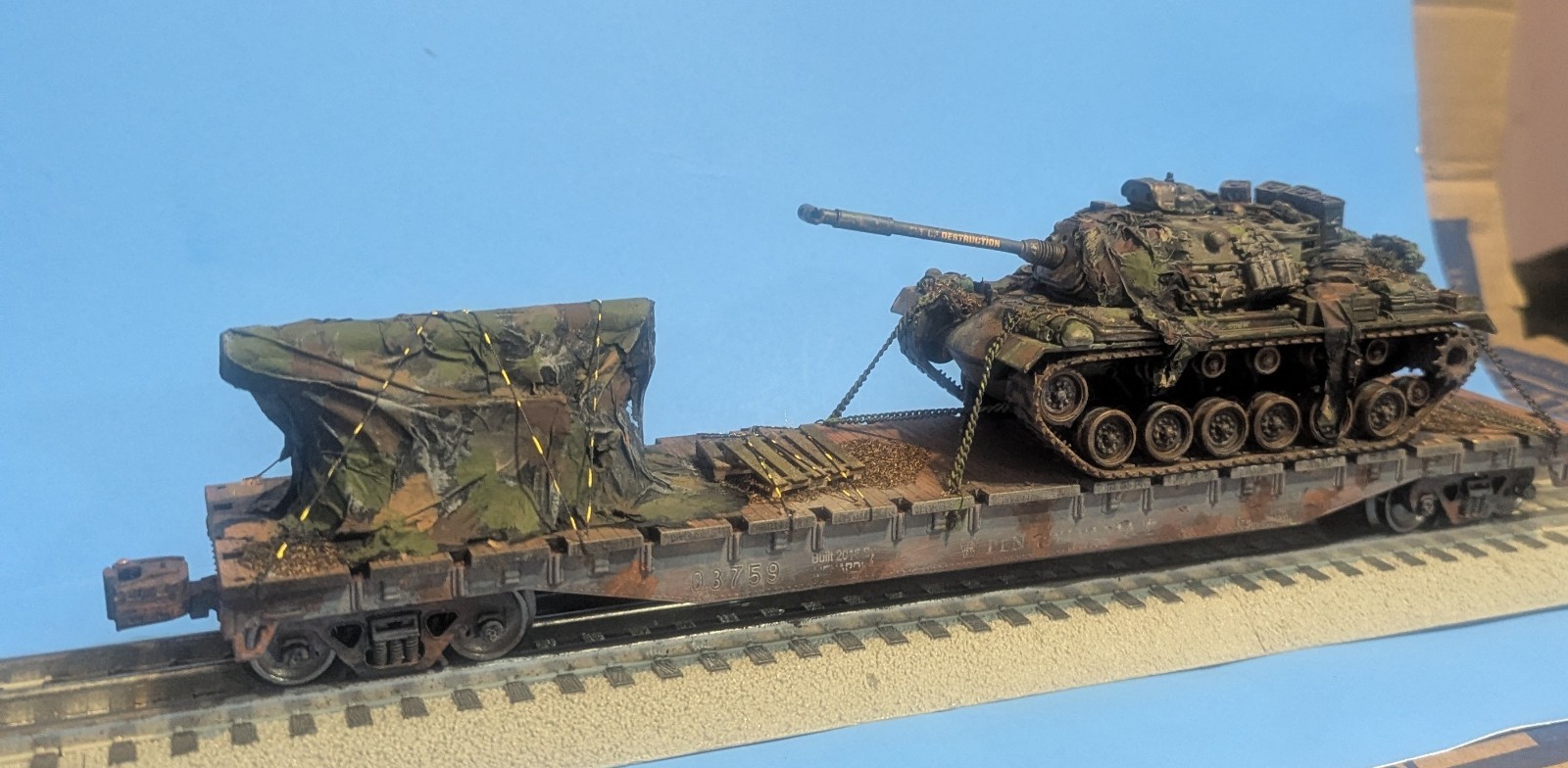 trains tanks and plane .US Marine Corps Tank On A Flatbed Train,O gauge 1:48