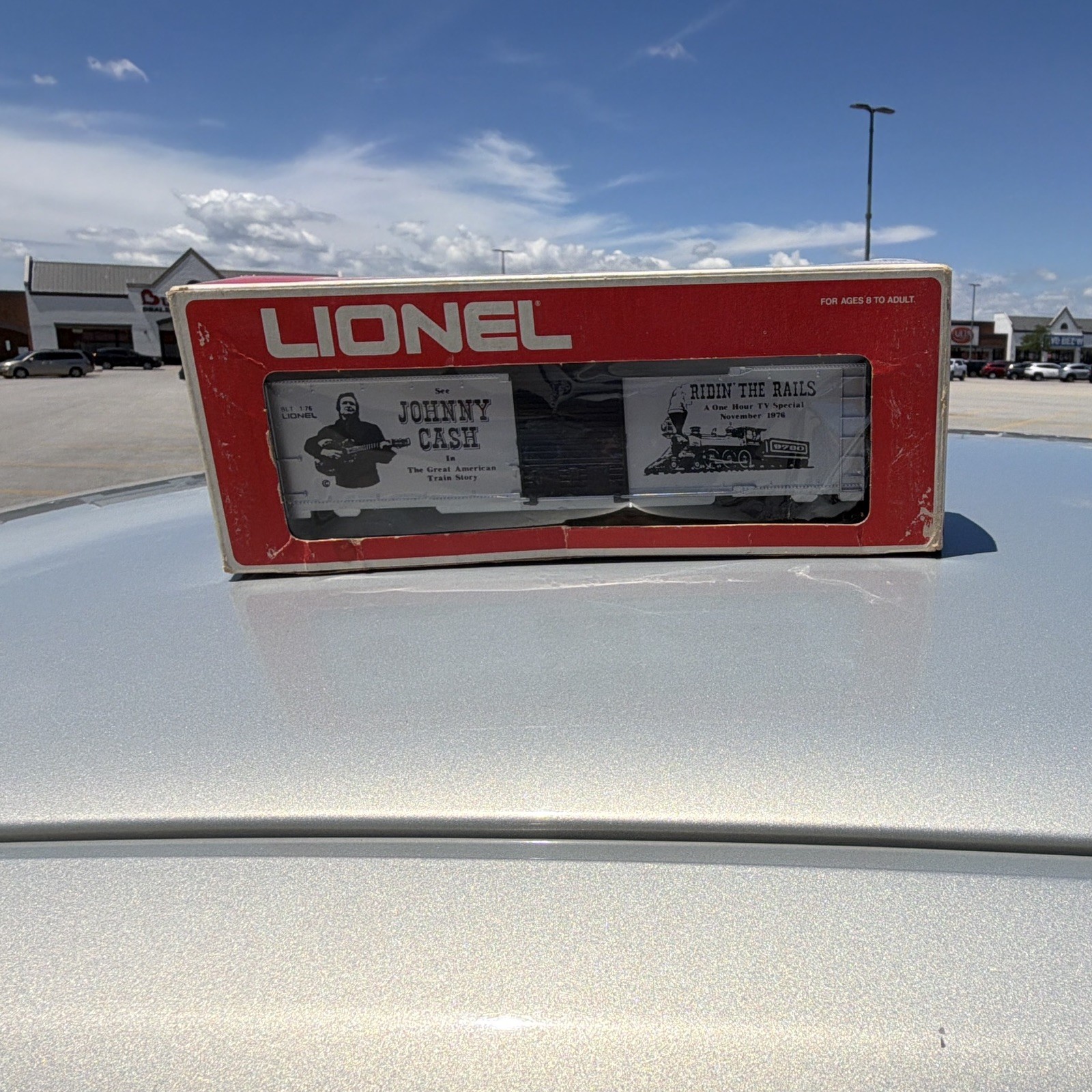 Lionel O Gauge Johnny Cash Box Car 6-9780 3-Rail AC Analog Silver/Black