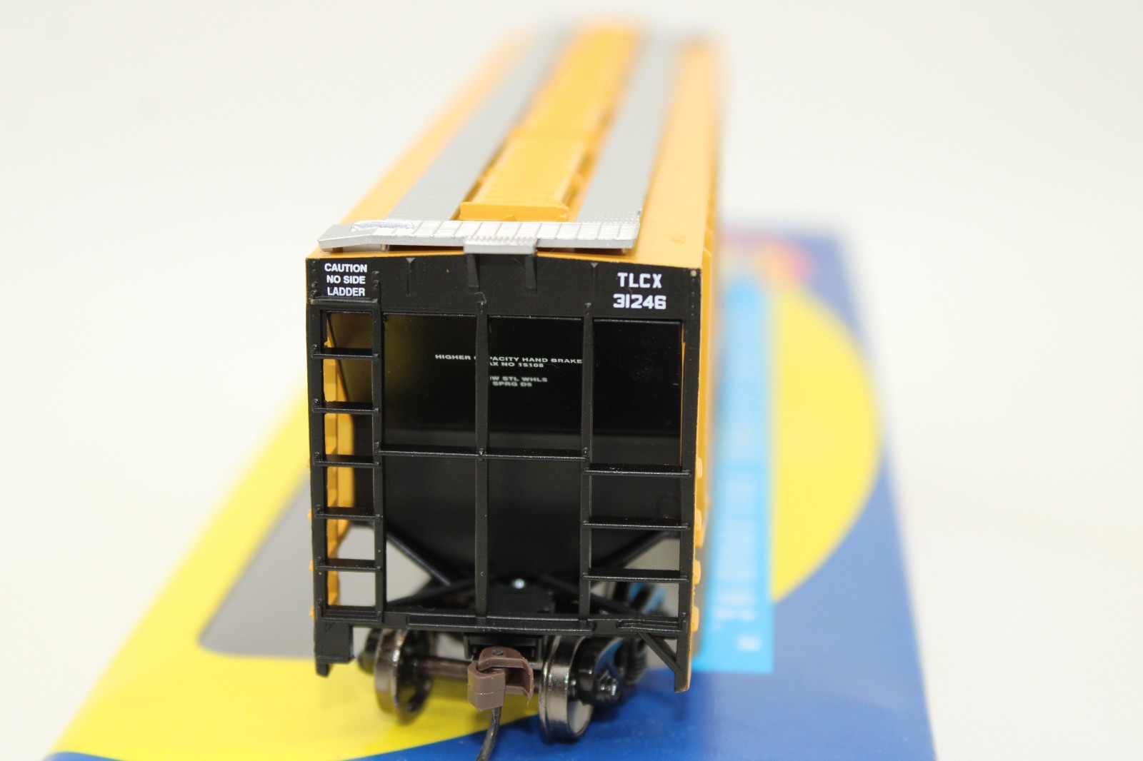 Athearn HO Scale TLCX PTLX Pullman Lease 54′ PS 4750 Covered Hopper Car NOS