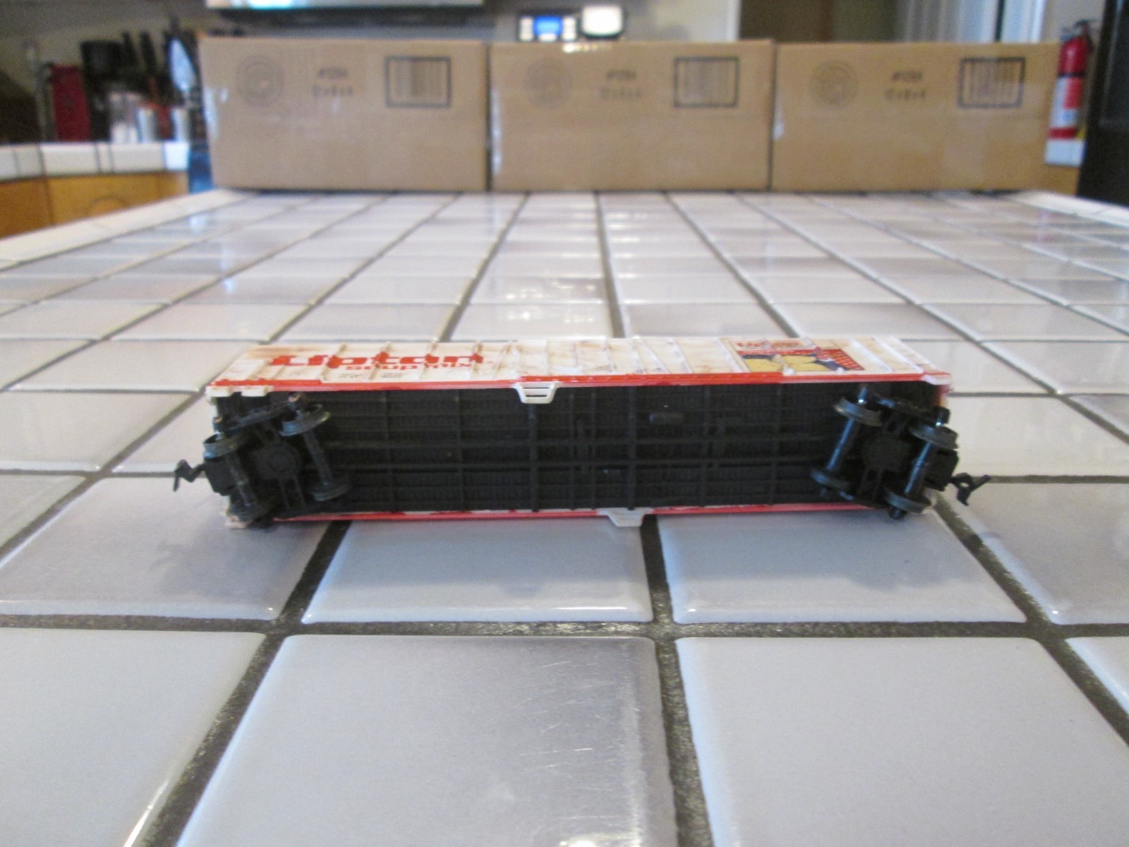AHM LIPTON 50 FOOT BOX CAR HO SCALE
