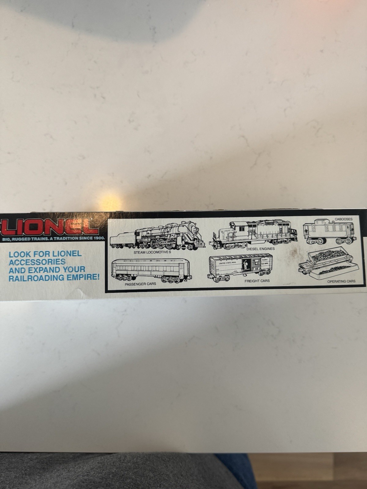 Lionel O Scale Chicago & Northwestern Boxcar w/ End of Train Device 6-16617 -NEW