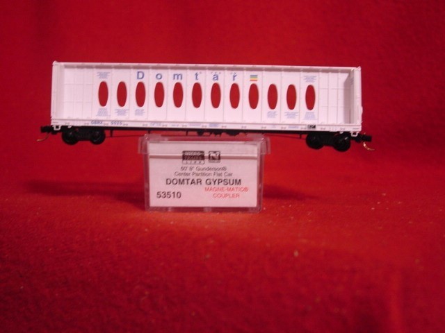 MTL 53510-1 DOMTAR GYPSUM 60′ 8″ Centerbeam Flat Car #9020 ‘NEW’N-SCALE