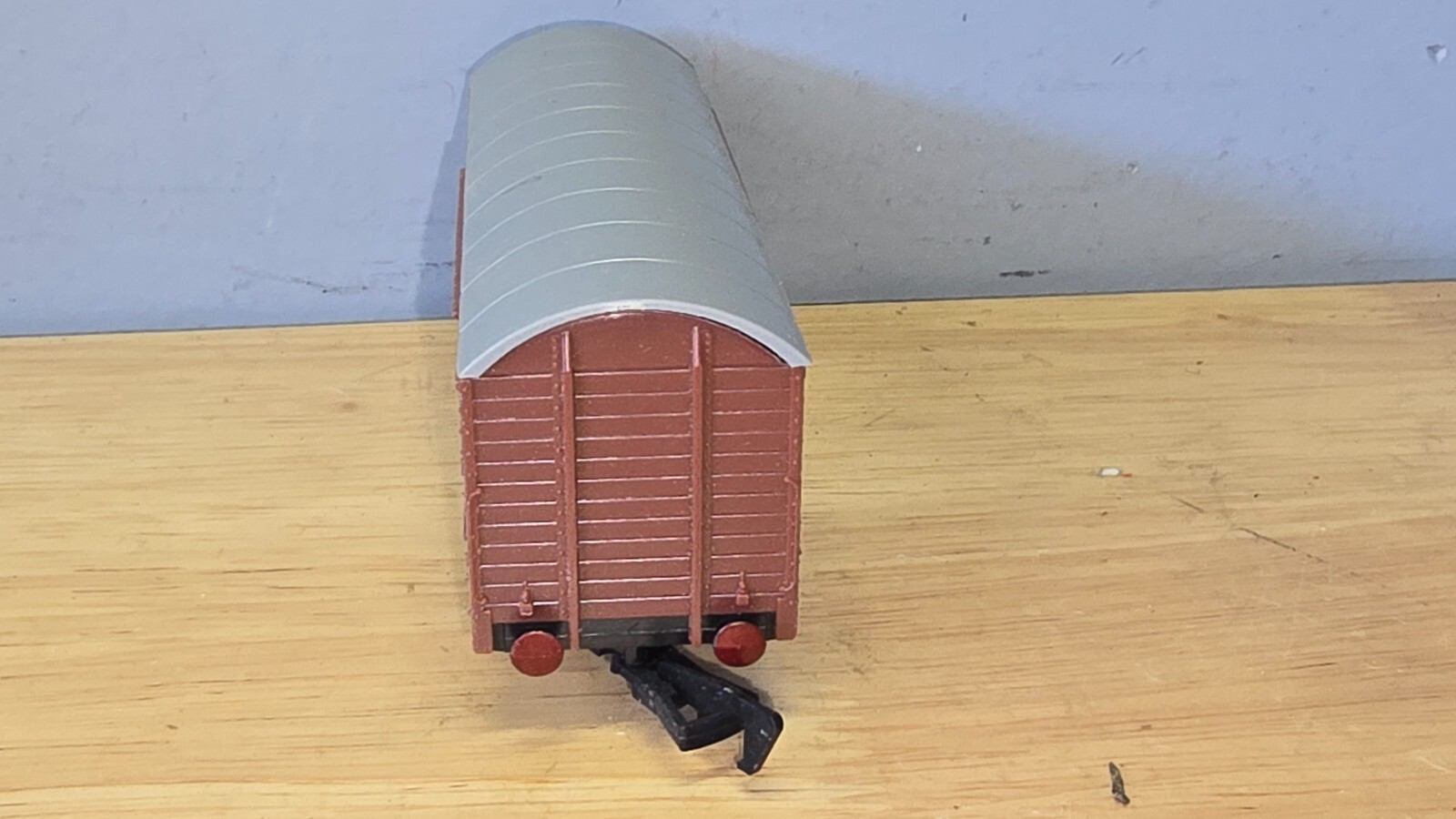 Unbranded Model Freight Train Railroad Livestock Wagon Car Made in Hong Kong