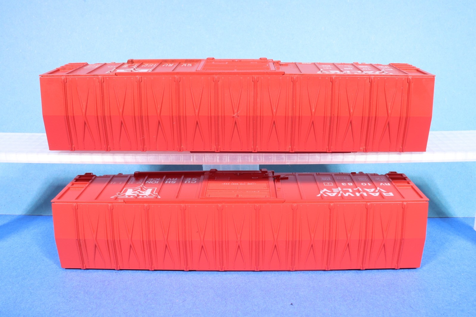 Lot of 2 Athearn HO Scale Rahway Valley RTR 50′ Box Cars 1008 1083