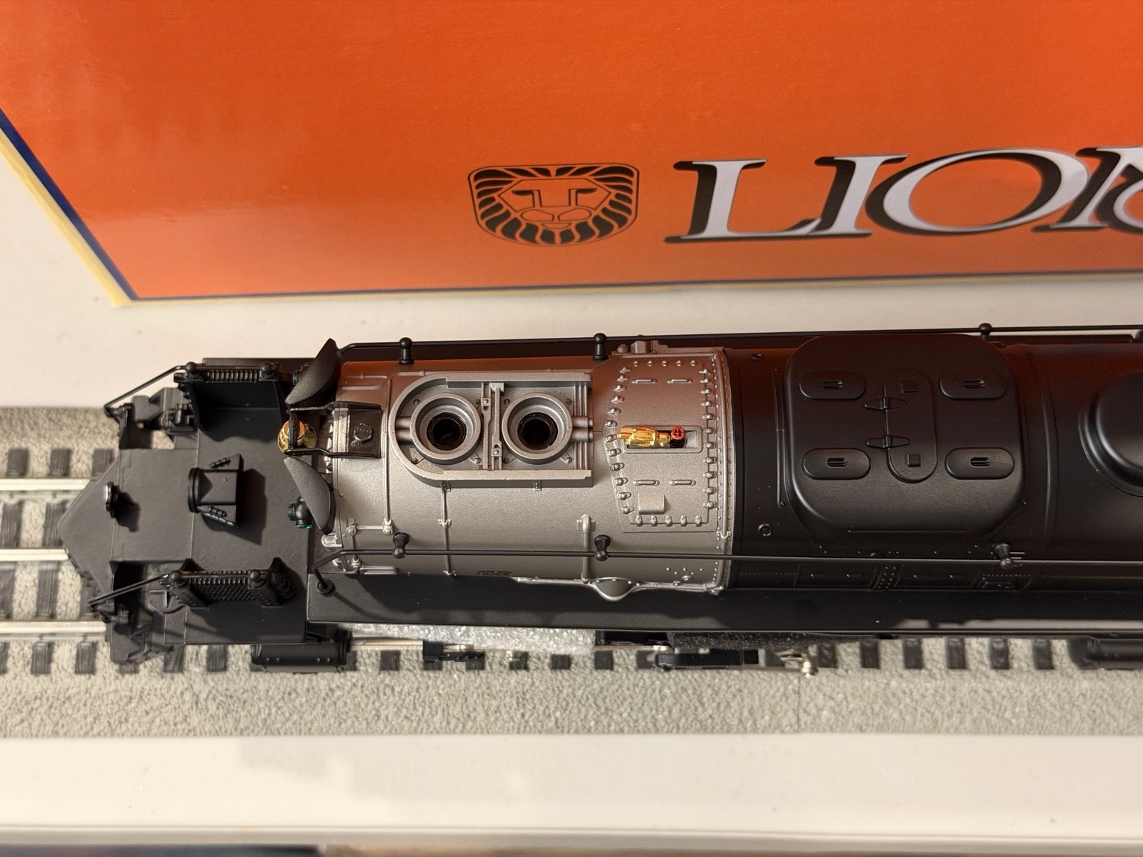 Lionel 1922010 Big Boy Union Pacific 5-Car Sherman Hill Set – Lionchief Plus 2.0