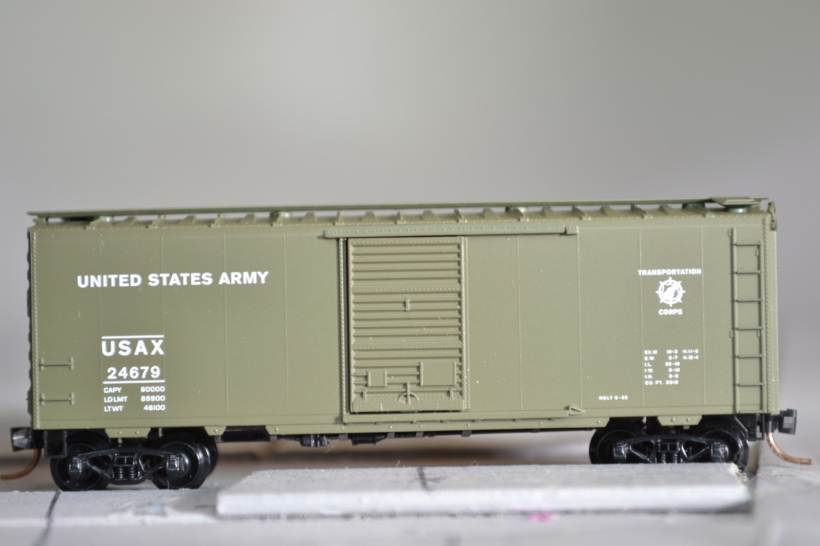 8539 N Scale MICRO TRAINS 40′ BOX CAR USAX UNITED STATES ARMY