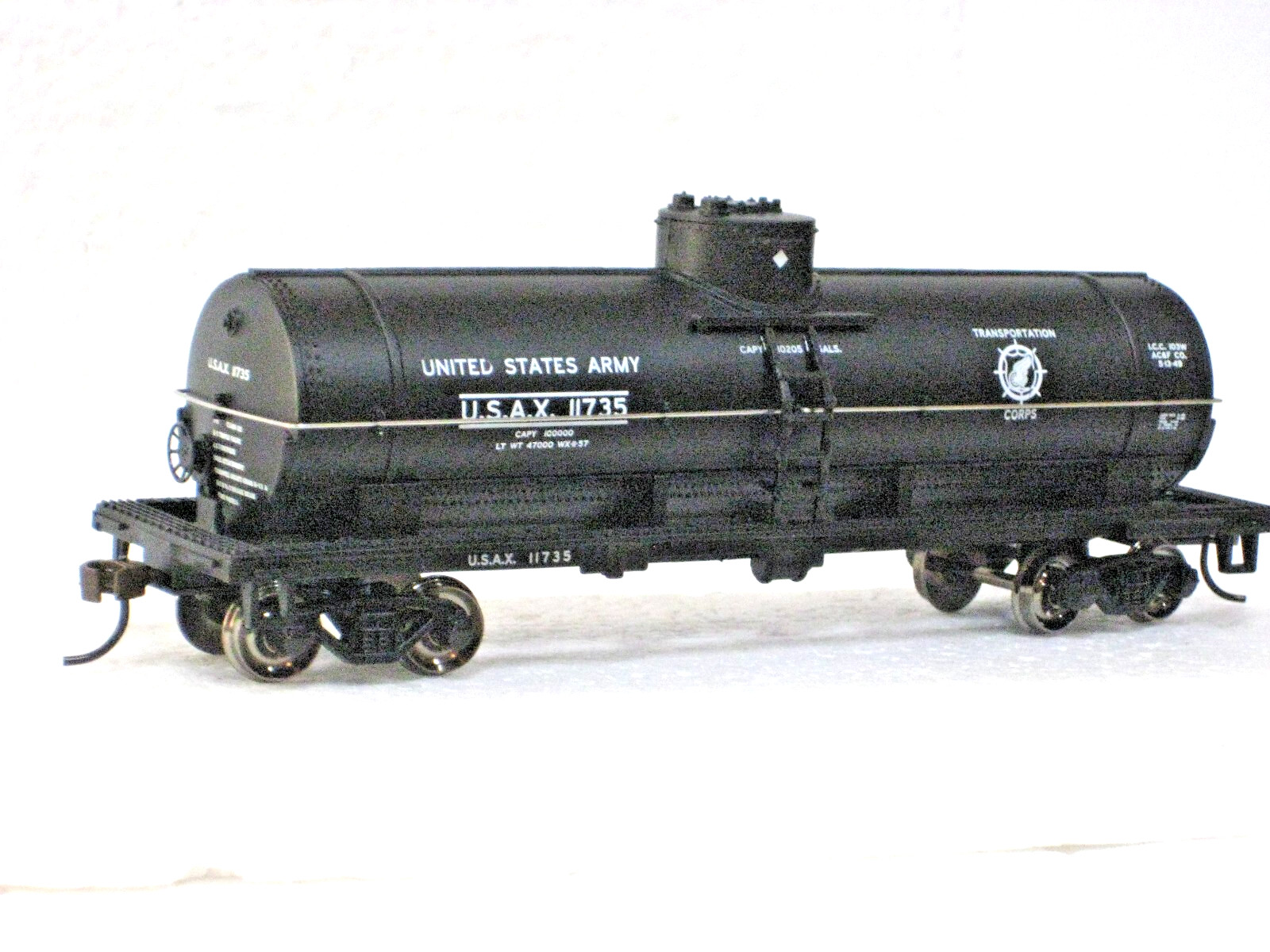 HO SCALE BACHMANN UNITED STATES ARMY 40′ TANK CAR 17815 SILVER SERIES