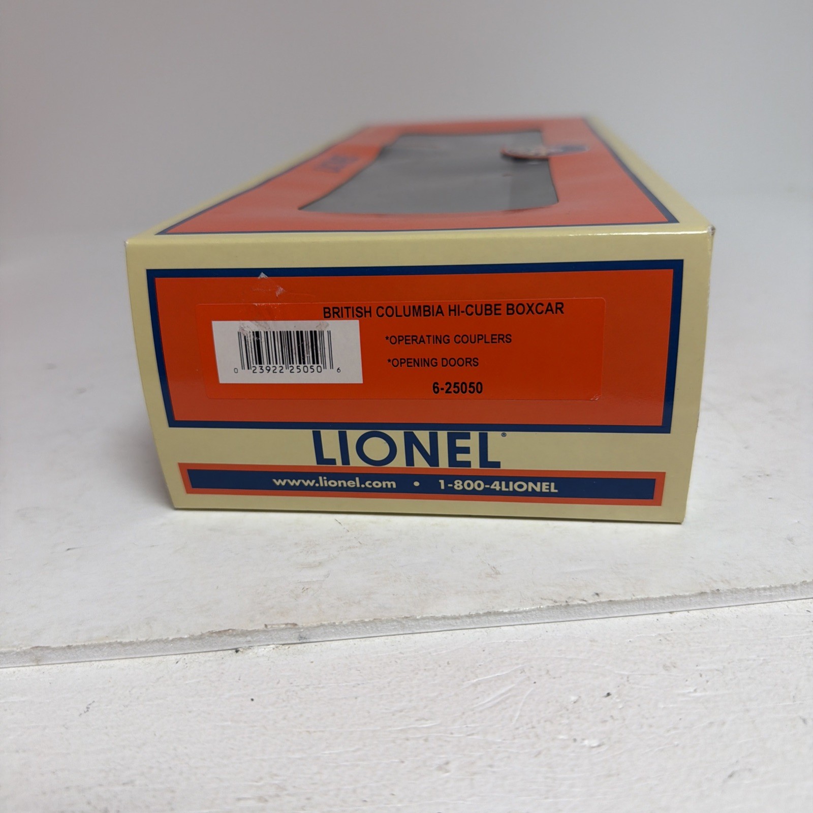 Lionel 8008 6-25050 British Columbia BCOL 8008 Hi-Cube Box Car Train