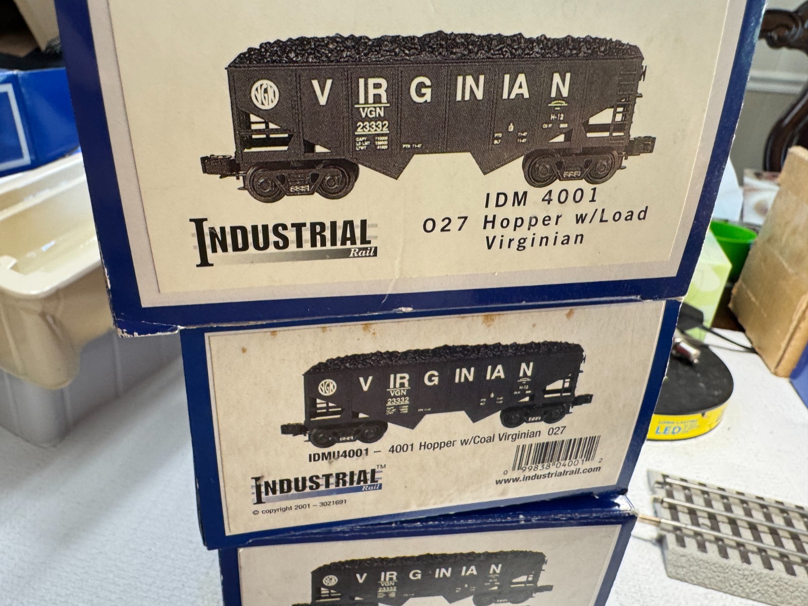 🚂O SCALE- INDUSTRIAL RAIL – SET OF 4 – VIRGINIAN HOPPER WITH COAL LOAD ⚡ L2389